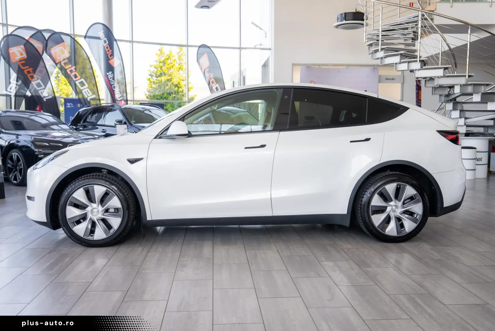 Tesla Model Y Long Range Dual Motor