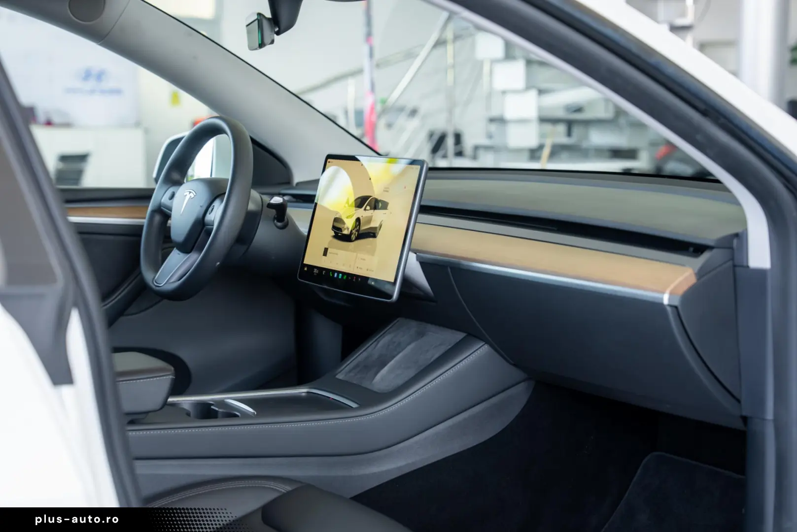 Tesla Model Y Long Range Dual Motor