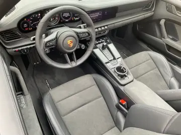 PORSCHE 911 Carrera 4 GTS Cabriolet LED Liftsystem BOSE