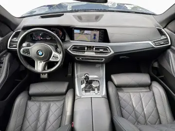 BMW X5 xDr 30d M Sport HUD NAVI LASER LiveProf AHK