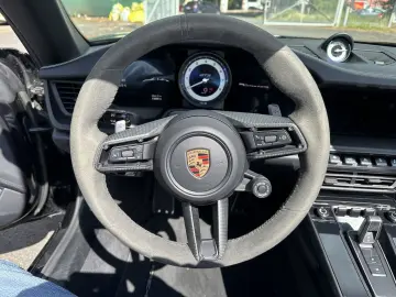 PORSCHE 911 Carrera 4 GTS Cabriolet