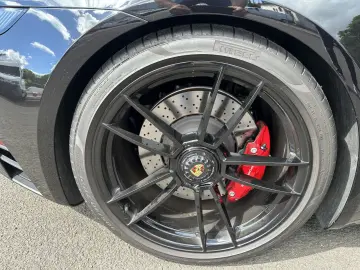 PORSCHE 911 Carrera 4 GTS Cabriolet
