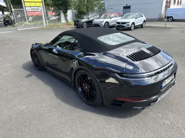 PORSCHE 911 Carrera 4 GTS Cabriolet