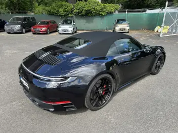 PORSCHE 911 Carrera 4 GTS Cabriolet