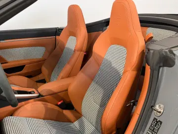PORSCHE 911 Turbo S Cabriolet Exclusive Manufaktur