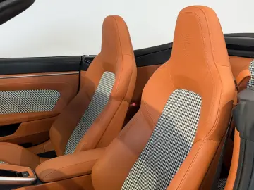 PORSCHE 911 Turbo S Cabriolet Exclusive Manufaktur