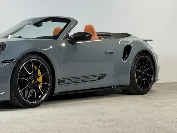 PORSCHE 911 Turbo S Cabriolet Exclusive Manufaktur