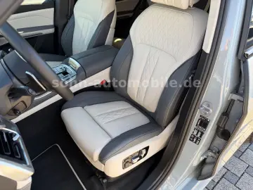 BMW X5 30d xDr M-Sport Pro 2-Achs B&W PanoSKY Massag