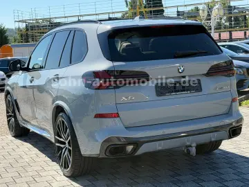 BMW X5 30d xDr M-Sport Pro 2-Achs B&W PanoSKY Massag