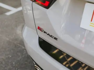 Jaguar E POZE