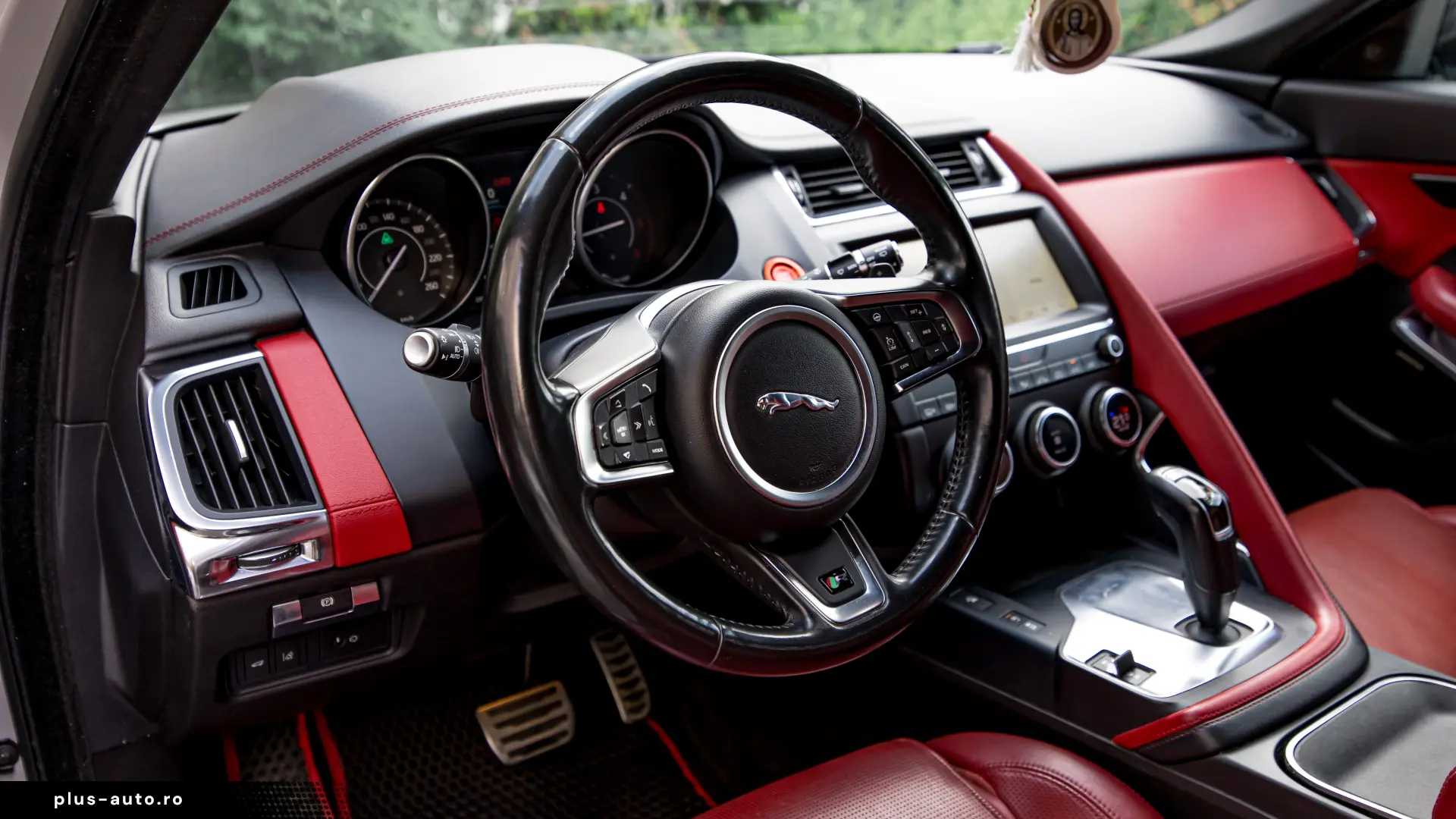 Jaguar E POZE
