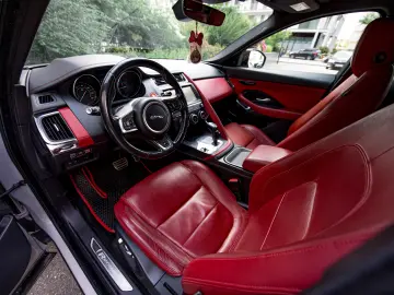 Jaguar E POZE