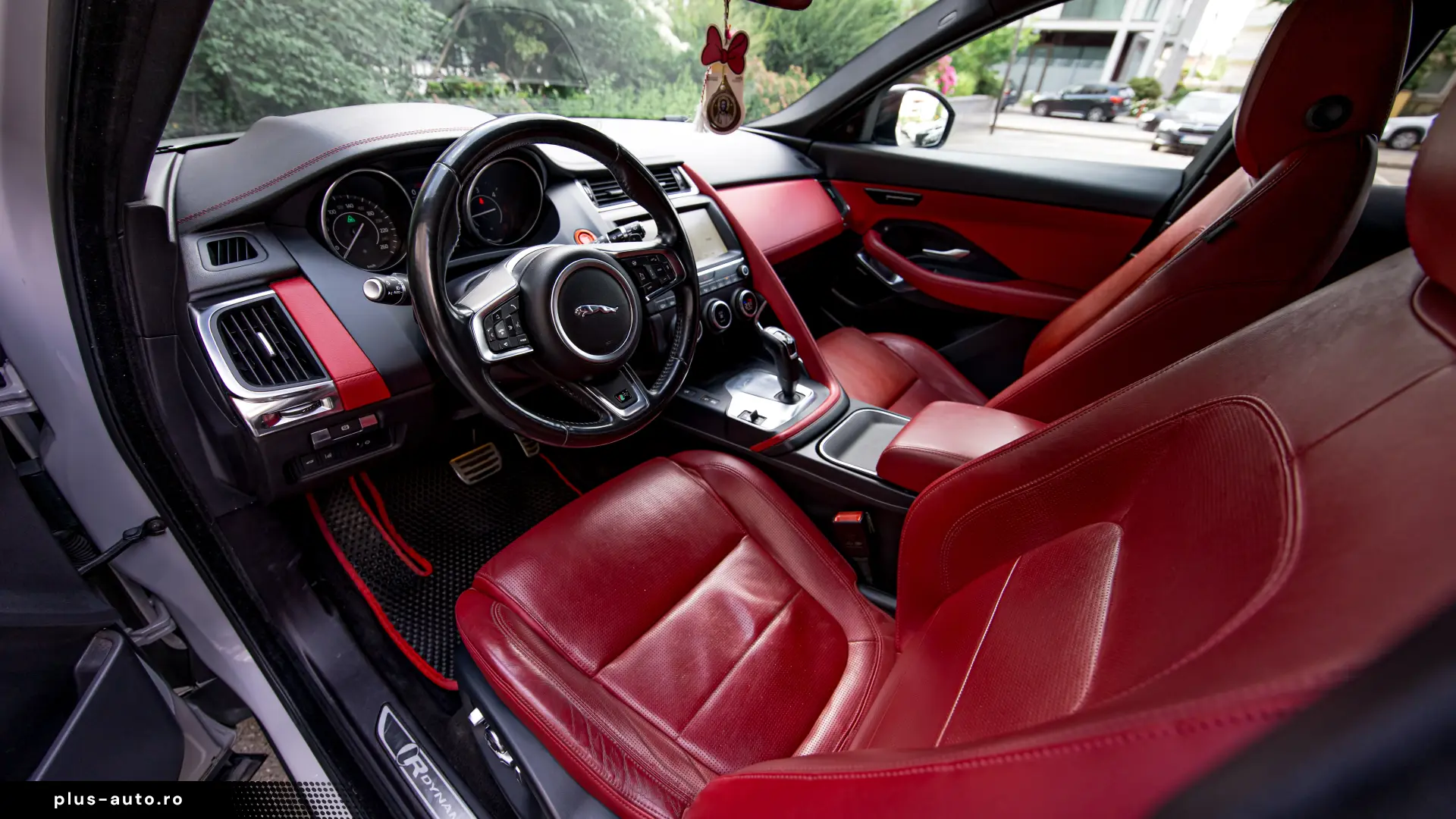 Jaguar E POZE