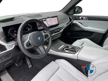 BMW X5 xDrive50e M Sport AHK DA PA Prof. Pano H K !!