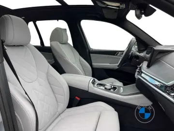 BMW X5 xDrive50e M Sport AHK DA PA Prof. Pano H K !!