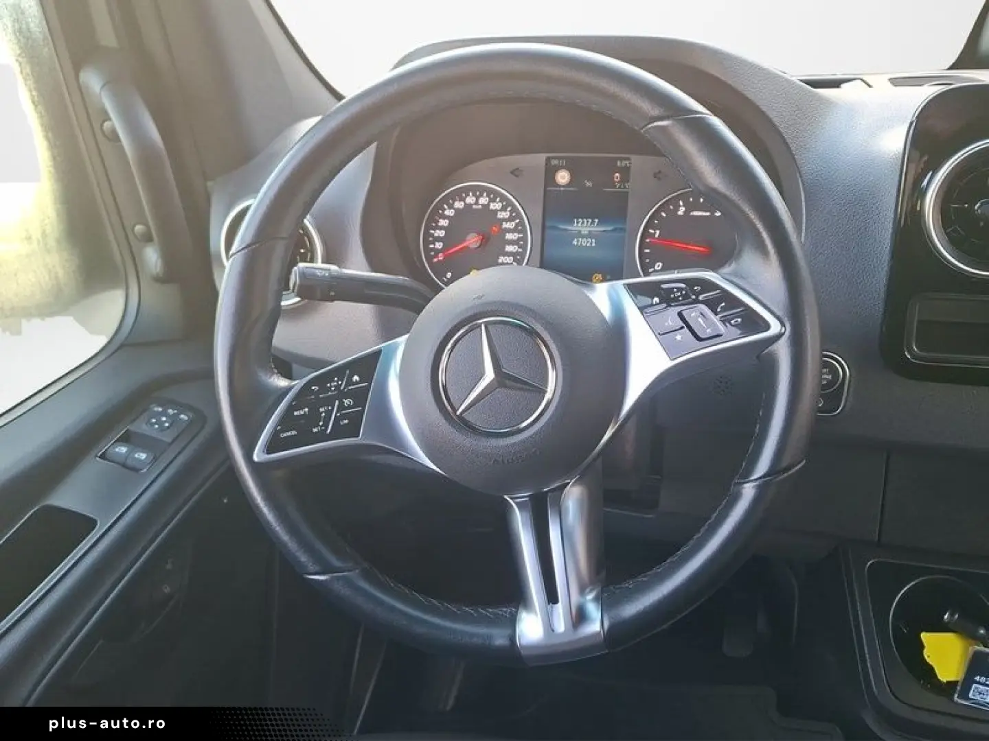 MERCEDES-BENZ SPRINTER 317 TOURER SELECT AUTOM AHK DACHKLIMA