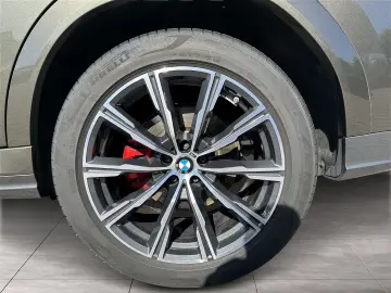 BMW X6 xDrive30d M SPORT AHK PANO ICONIC GLOW LASER