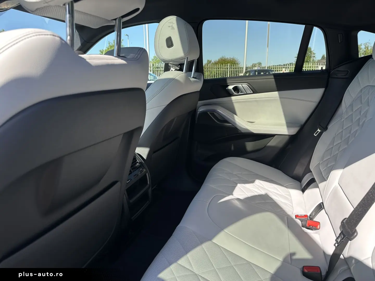 BMW X6 xDrive30d M SPORT AHK PANO ICONIC GLOW LASER