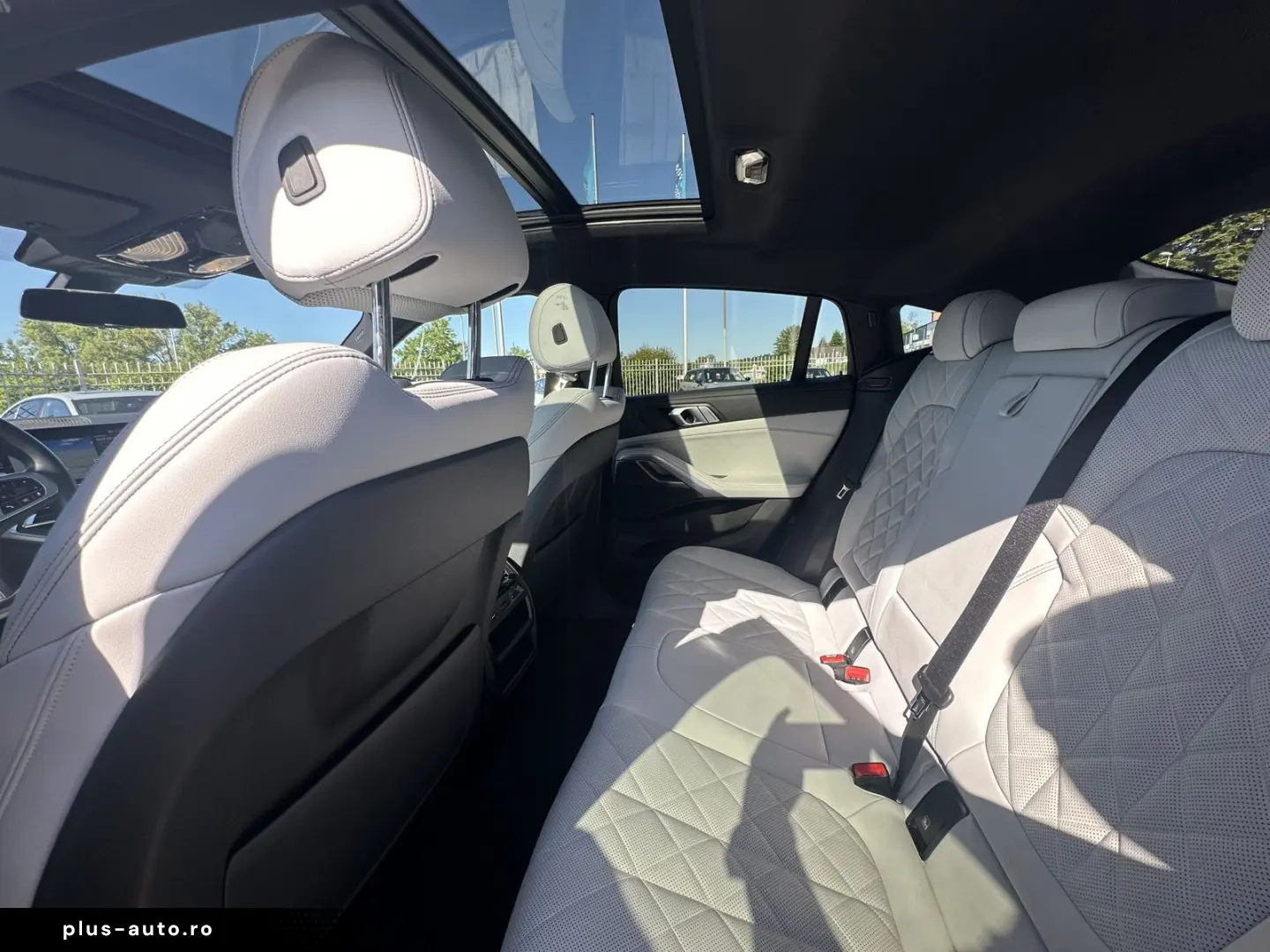 BMW X6 xDrive30d M SPORT AHK PANO ICONIC GLOW LASER