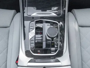 BMW X5 50e M SP.PRO.LUFTF.DR.ASS.PANO.H K.360