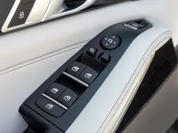 BMW X5 50e M SP.PRO.LUFTF.DR.ASS.PANO.H K.360