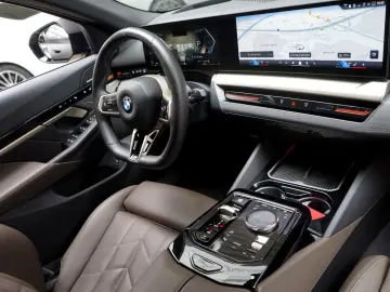 BMW 540xd M Sport Pro Individual 3xTV Head ACC H&K
