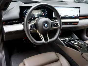 BMW 540xd M Sport Pro Individual 3xTV Head ACC H&K