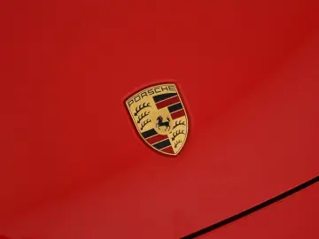 PORSCHE 911 Carrera GTS Carbon Matrix Glas Inno Lift 360