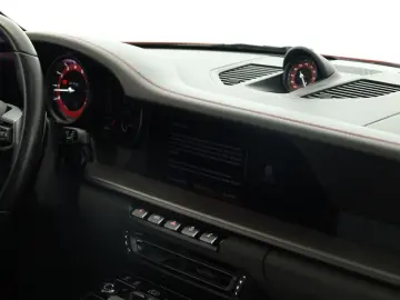 PORSCHE 911 Carrera GTS Carbon Matrix Glas Inno Lift 360