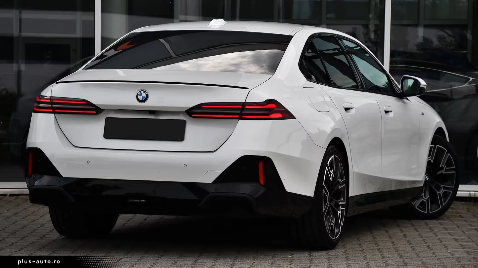 BMW 520d xDrive M Sport PRO   Finanțare Leasing