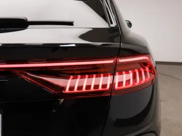 AUDI SQ8  Pano  Massage  HUD  Assist  Matrix  Leder
