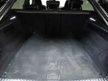 AUDI SQ8  Pano  Massage  HUD  Assist  Matrix  Leder