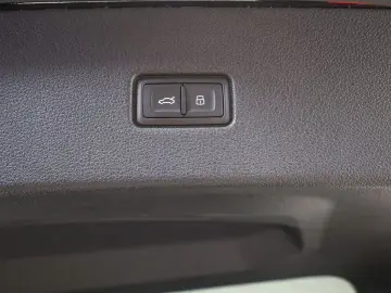 AUDI SQ8  Pano  Massage  HUD  Assist  Matrix  Leder