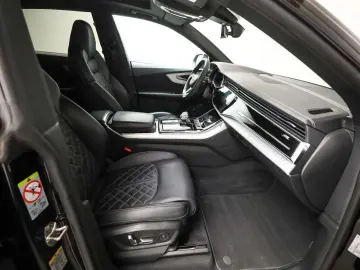 AUDI SQ8  Pano  Massage  HUD  Assist  Matrix  Leder
