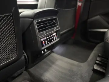 AUDI SQ8 4.0TFSI QUATTRO COMP.PLUS S.BELÜ PANO PANO
