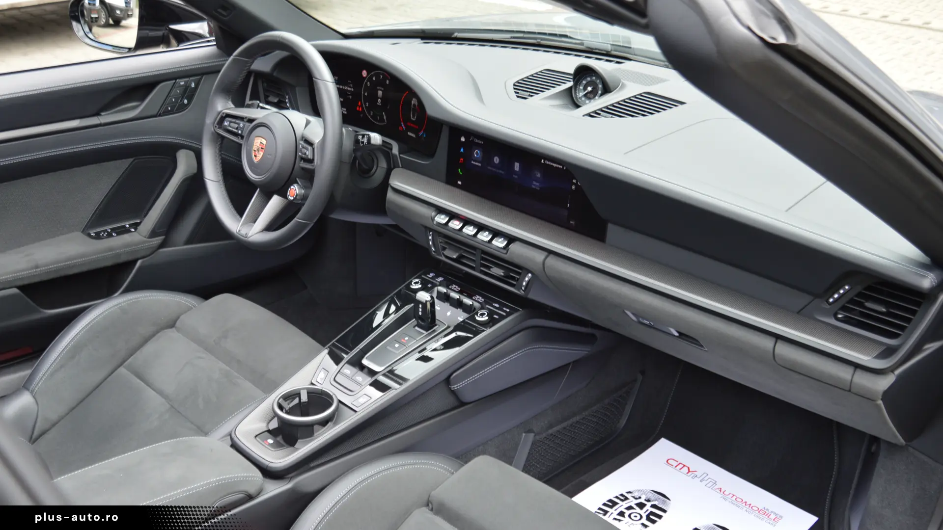 PORSCHE 911 TARGA 4 GTS