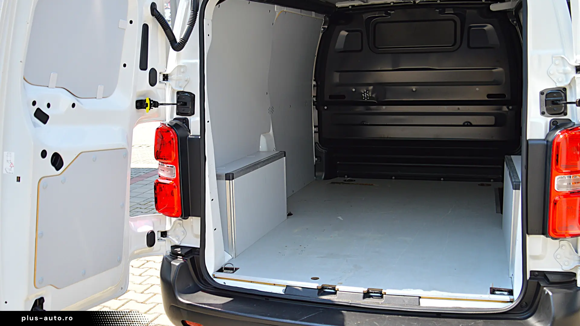 OPEL VIVARO ELECTRIC 50KW