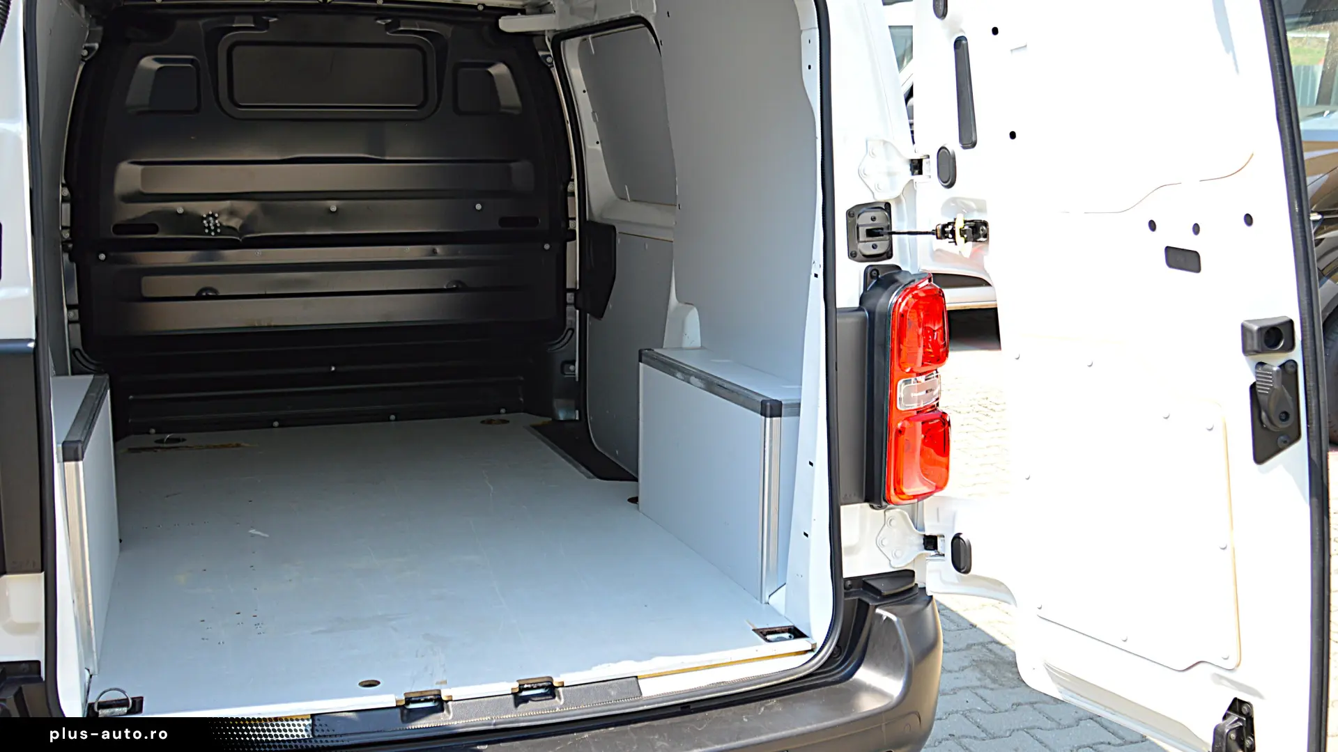 OPEL VIVARO ELECTRIC 50KW