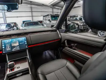 LAND ROVER Range Rover P615 SV   Fond TV   SV Intrepid