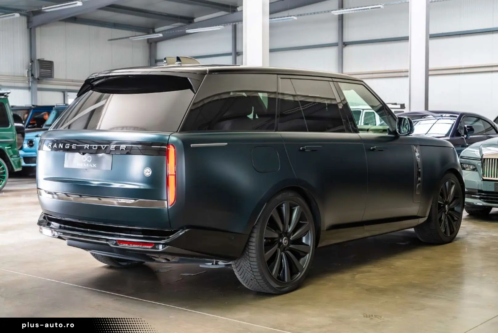 LAND ROVER Range Rover P615 SV   Fond TV   SV Intrepid