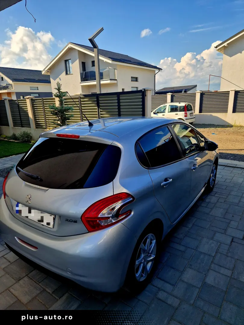 Peugeot 208