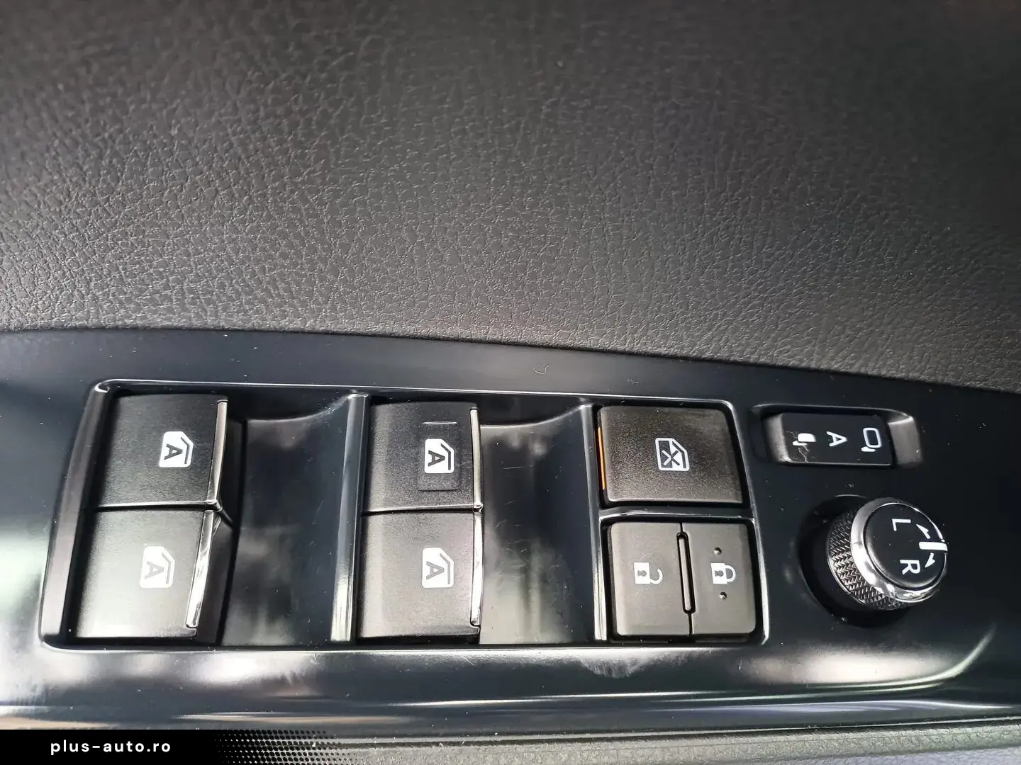 Toyota Camry Dynamic 2.5 Hybrid 218 Cp