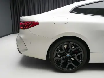 BMW M440i