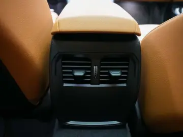 BMW M440i