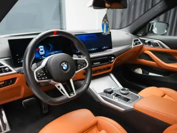 BMW M440i