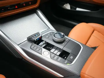 BMW M440i