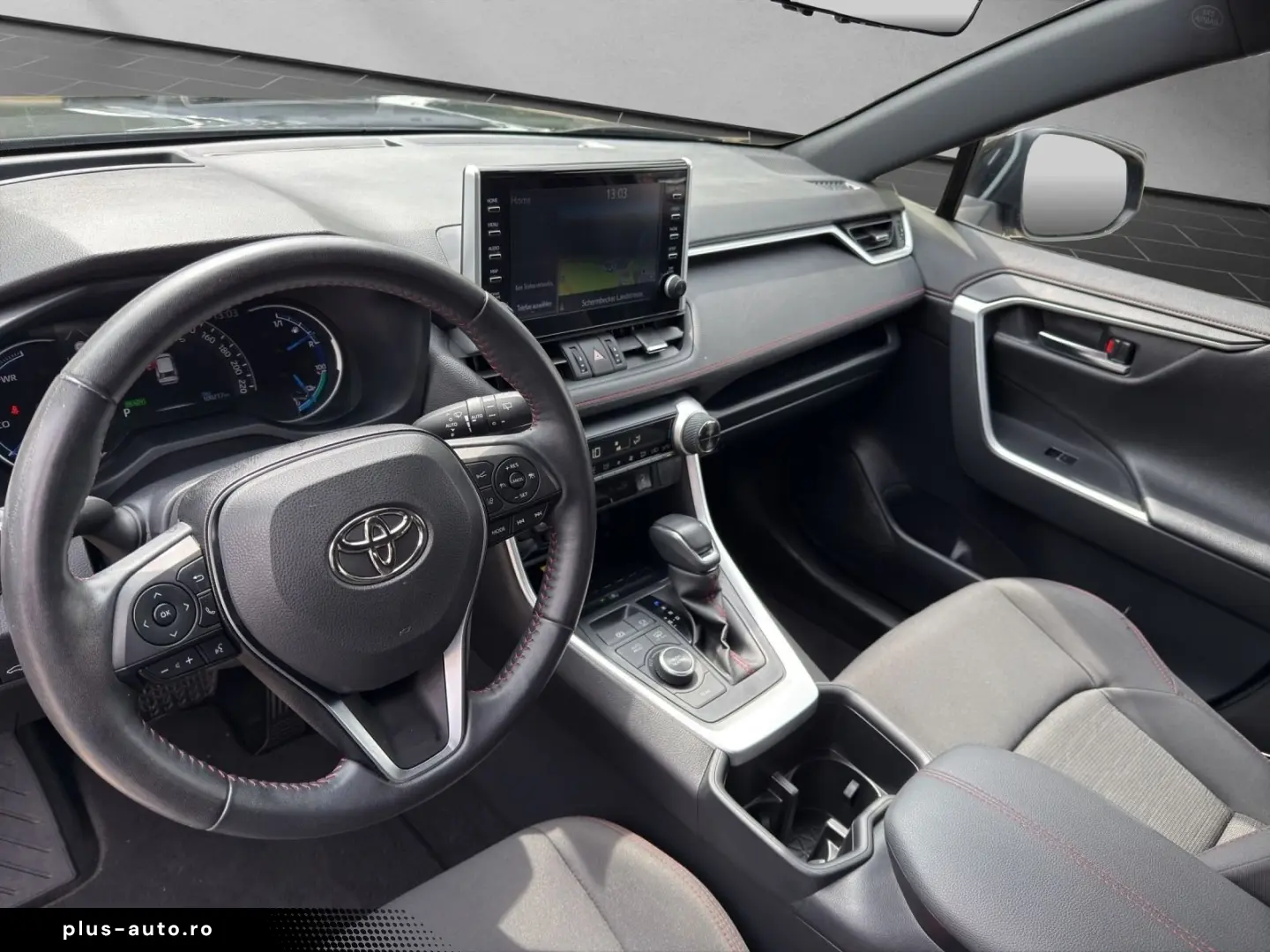 TOYOTA RAV 4 PLUG-IN 4x4 COMFORT ALLWETTERREIFEN AHK