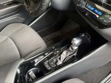 TOYOTA C-HR Hybrid Team D 1.8 16V Metallic