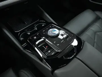 BMW 530e M Sport Pano