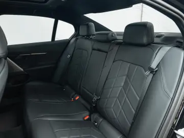 BMW 530e M Sport Pano